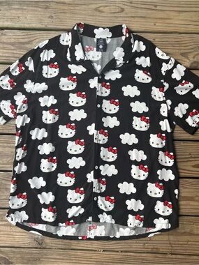 Hello Kitty Short Sleeve Button Up